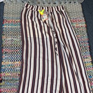 Brand new flowy “tresics” woman’s pants size L NWT